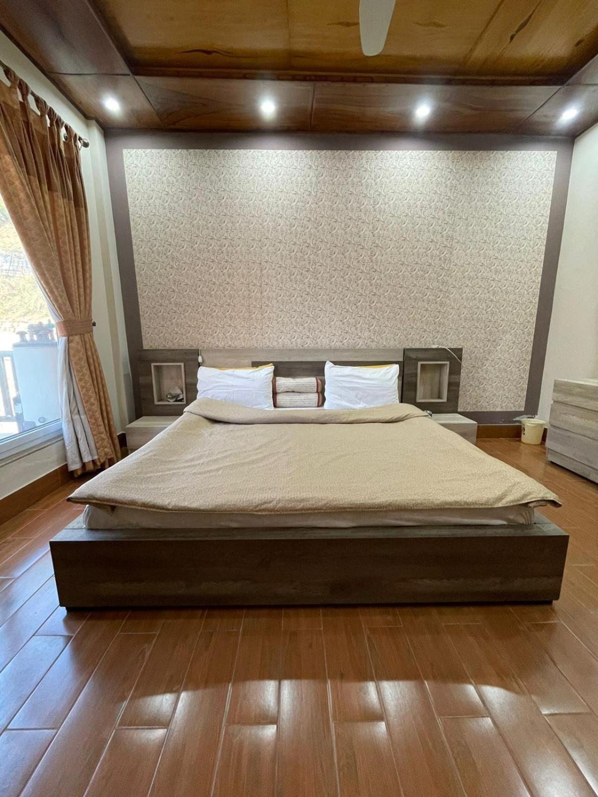 Roof Top Resort Murree Exterior photo