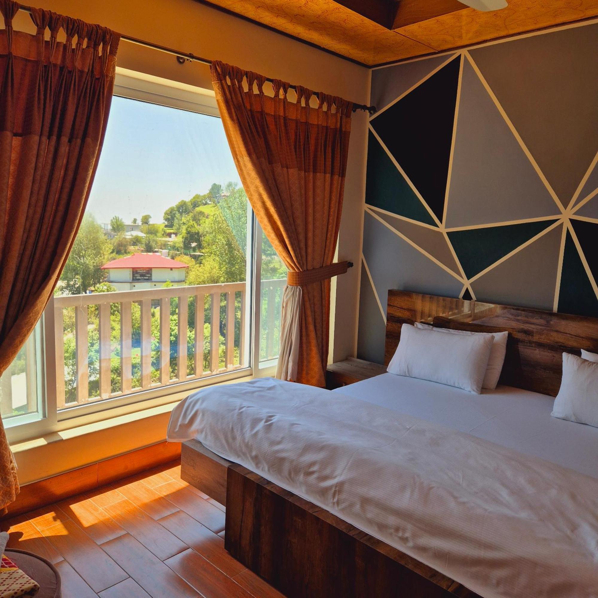 Roof Top Resort Murree Exterior photo